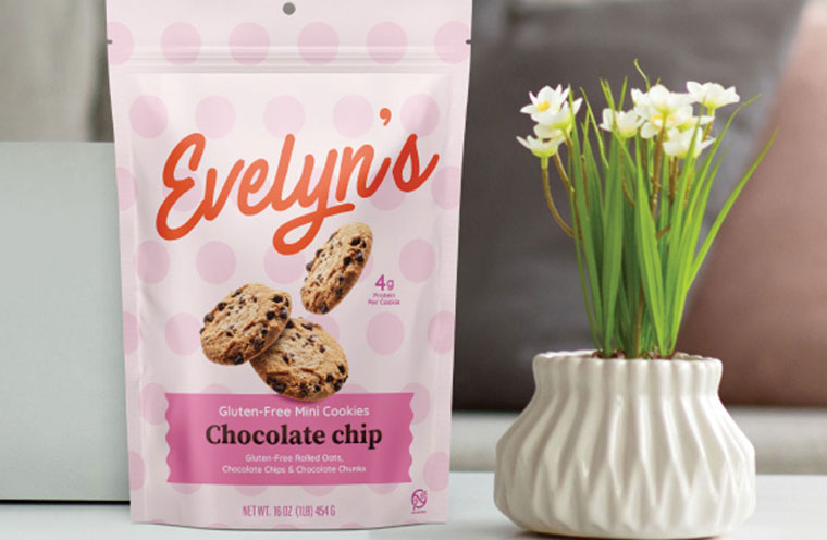 pouch packaging for little chocolate chip cookie snacks